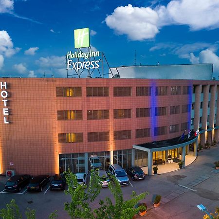 Holiday Inn Express Parma By Ihg Esterno foto