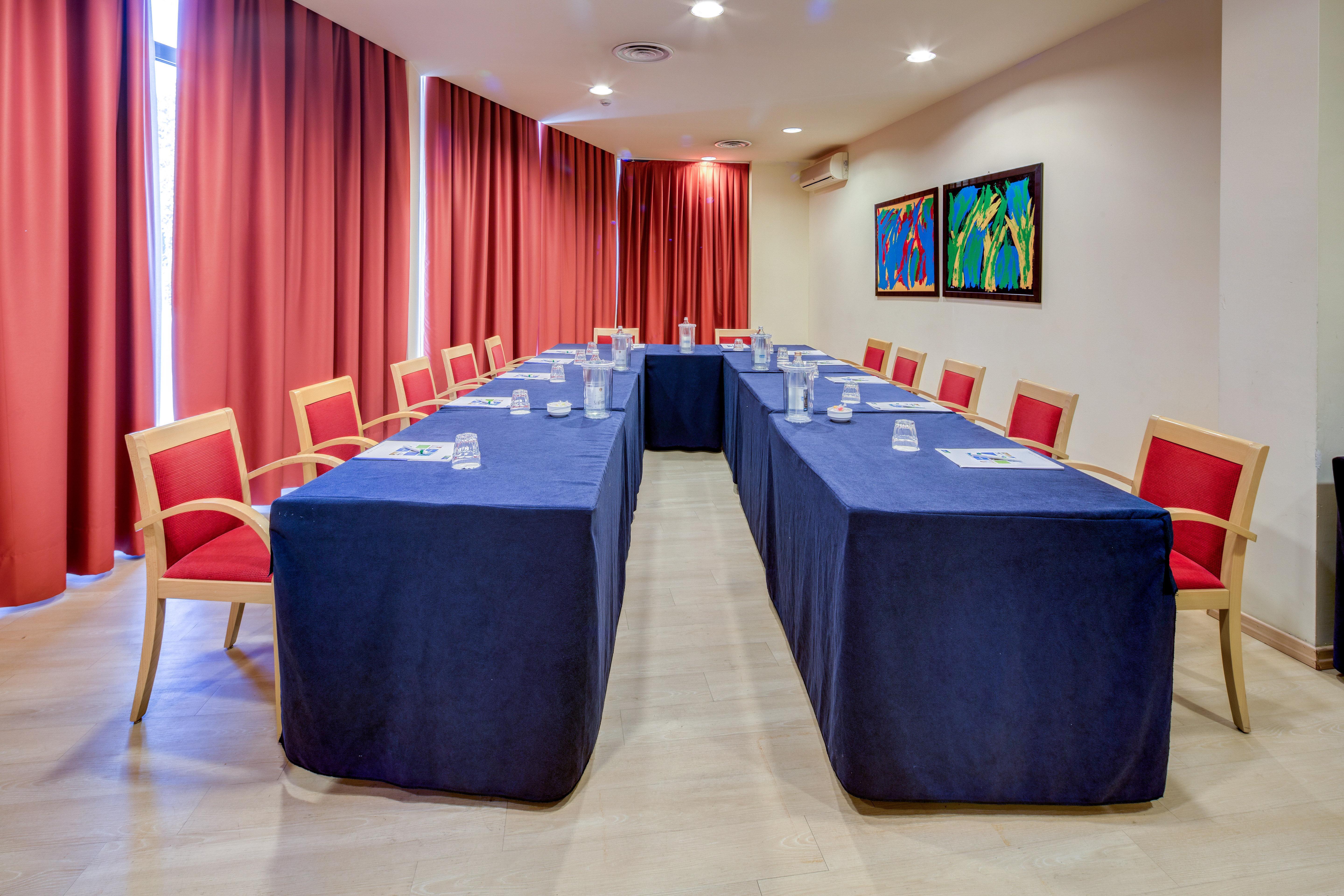 Holiday Inn Express Parma By Ihg Esterno foto