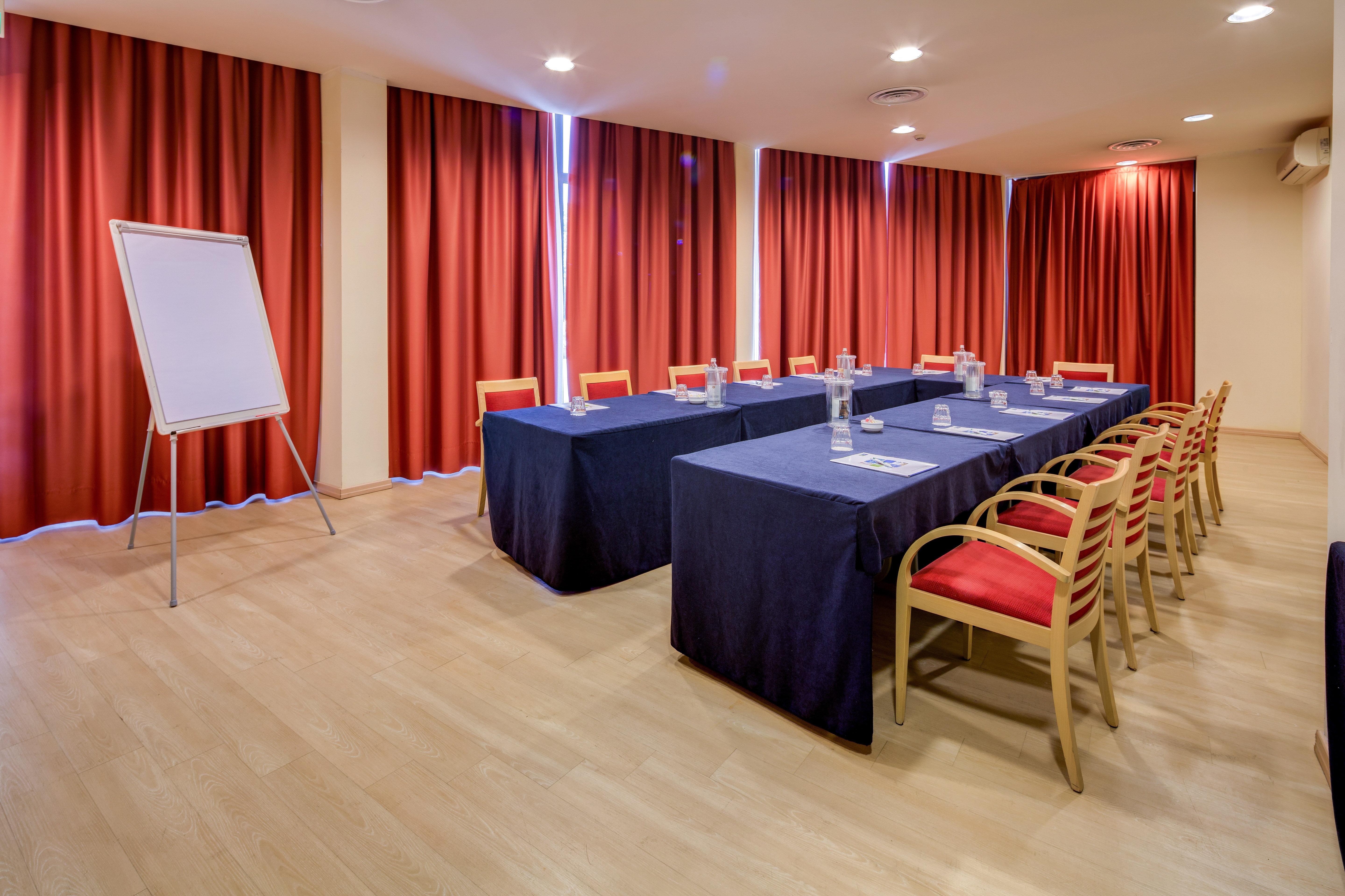 Holiday Inn Express Parma By Ihg Esterno foto