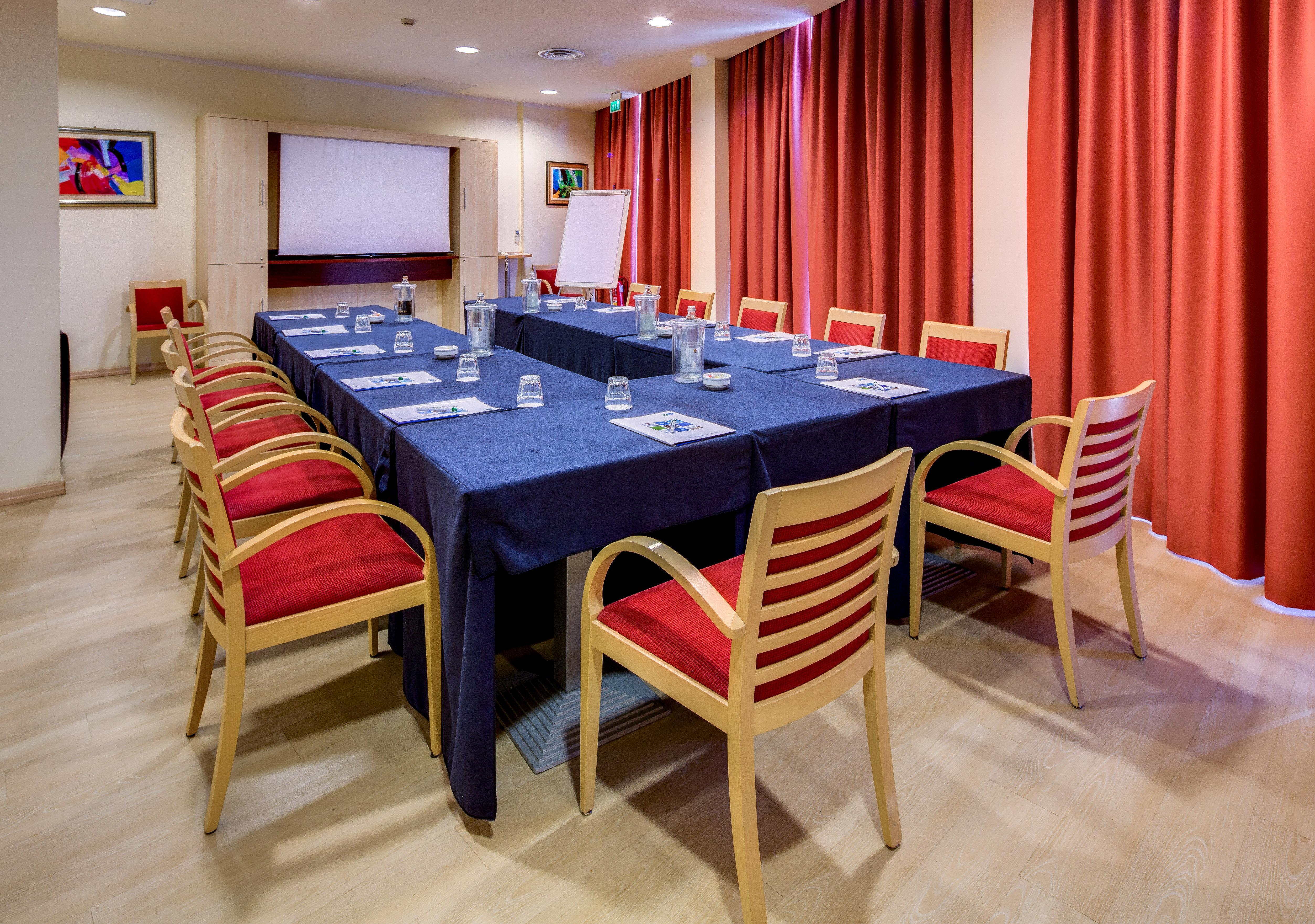 Holiday Inn Express Parma By Ihg Esterno foto