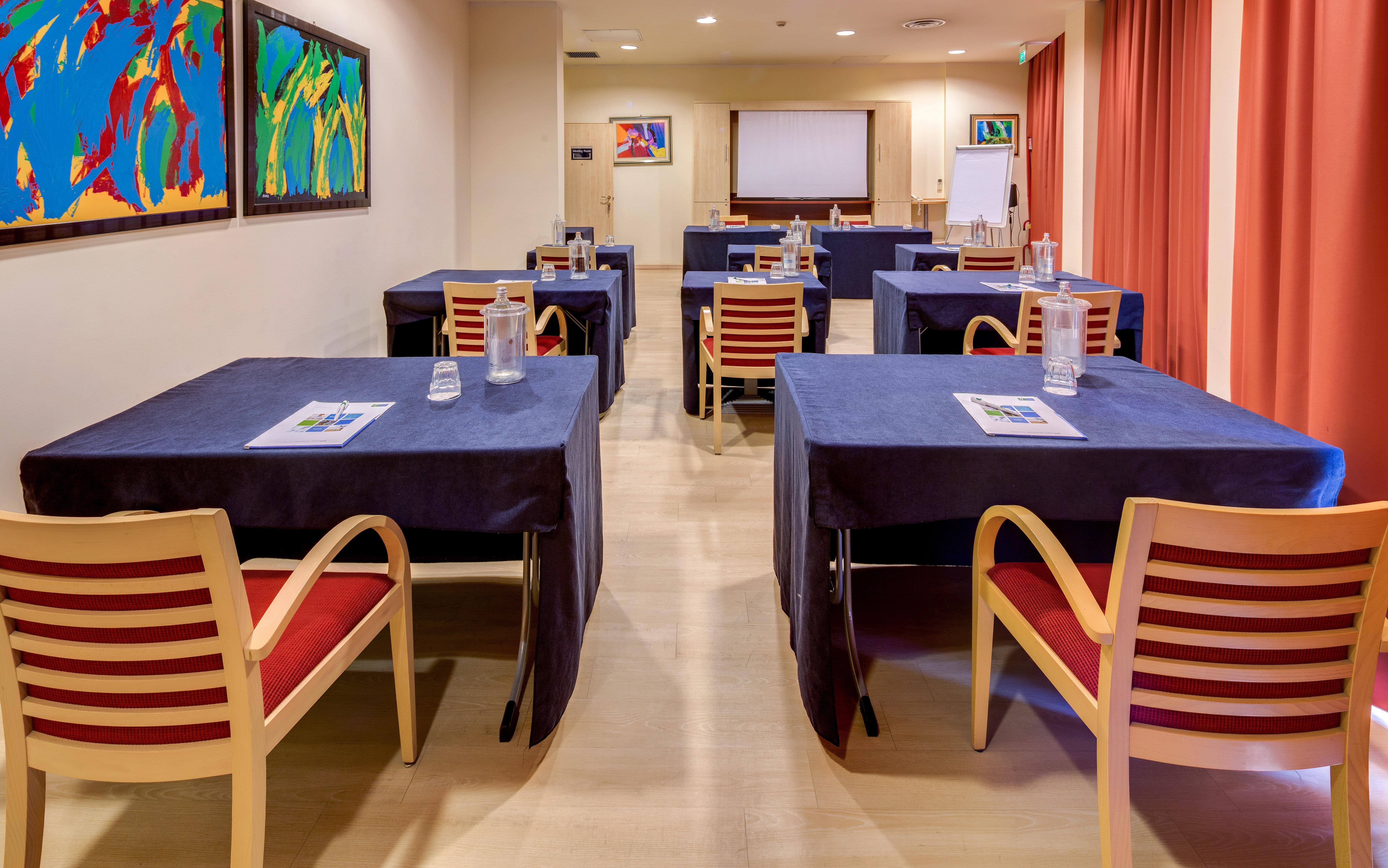 Holiday Inn Express Parma By Ihg Esterno foto