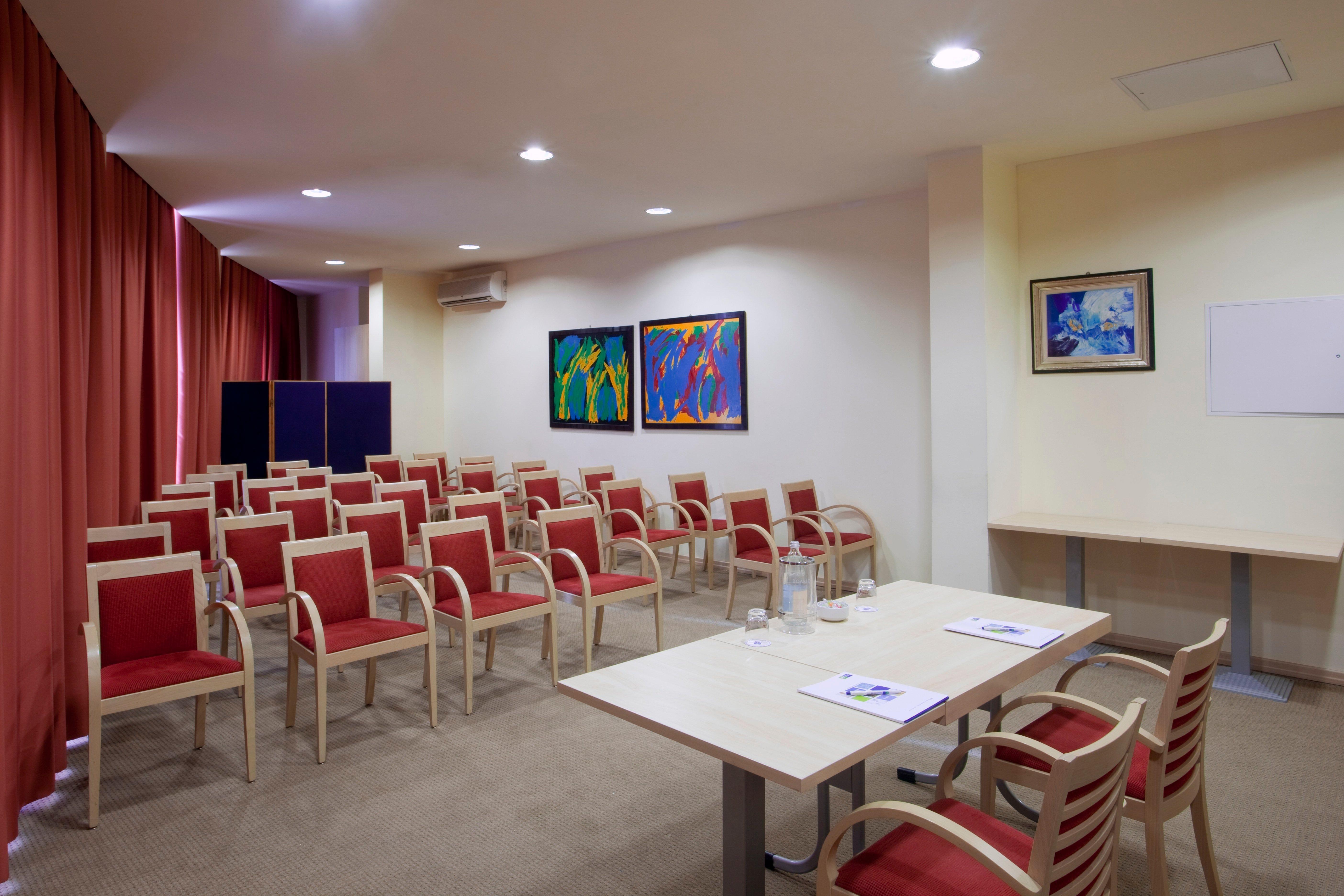 Holiday Inn Express Parma By Ihg Esterno foto