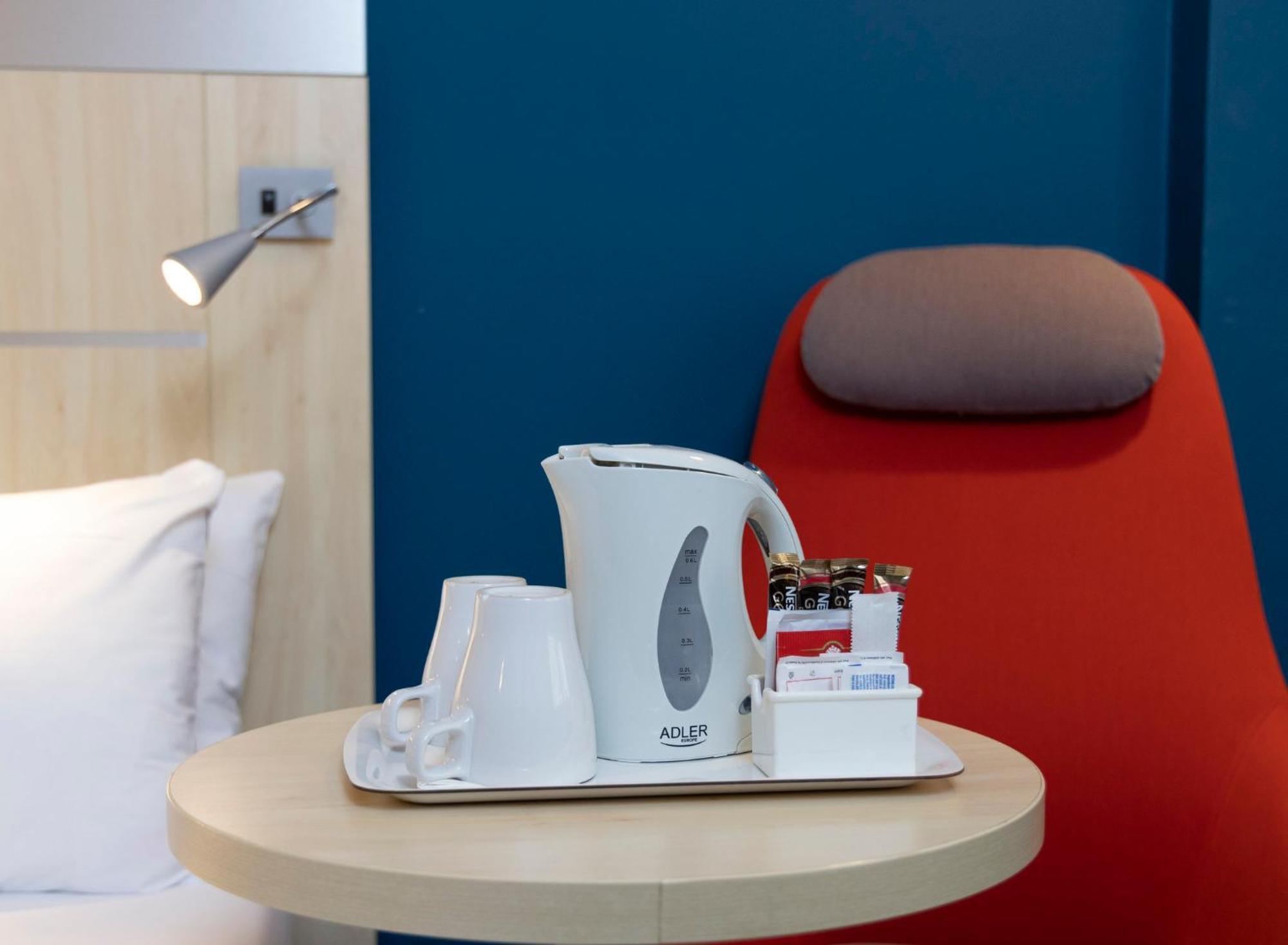 Holiday Inn Express Parma By Ihg Esterno foto