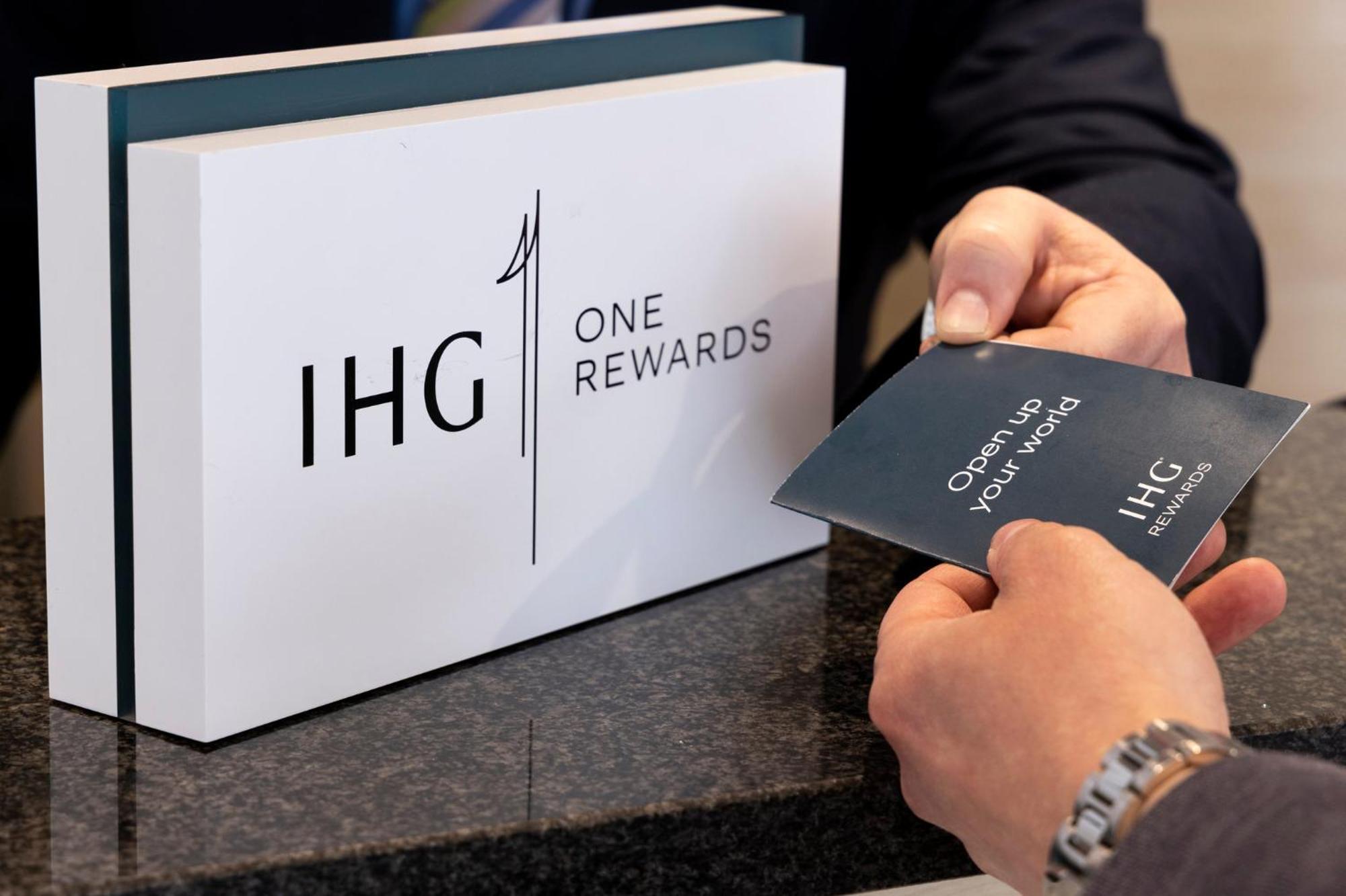 Holiday Inn Express Parma By Ihg Esterno foto