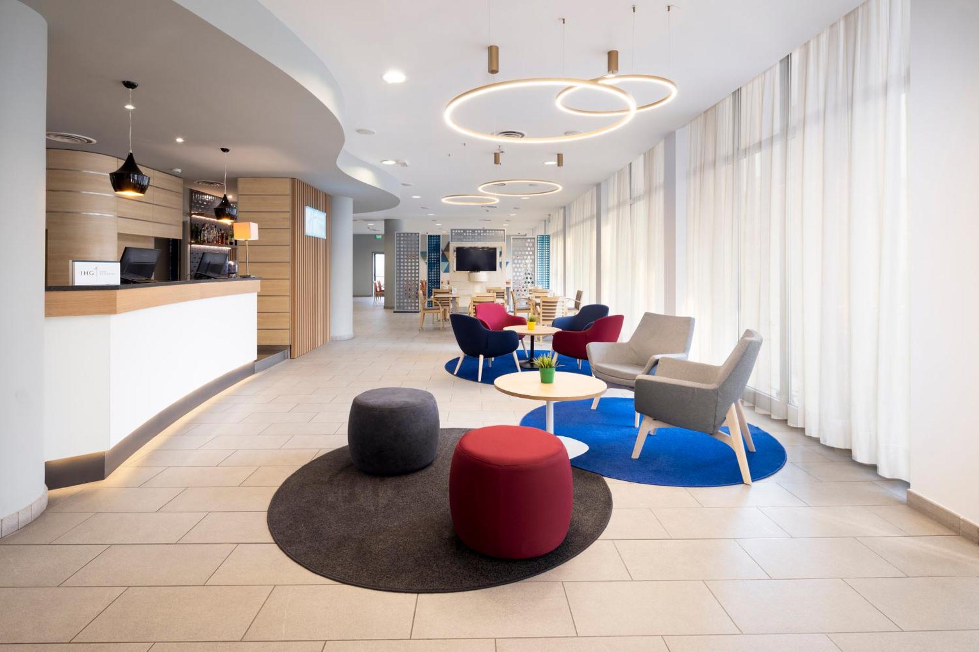 Holiday Inn Express Parma By Ihg Esterno foto