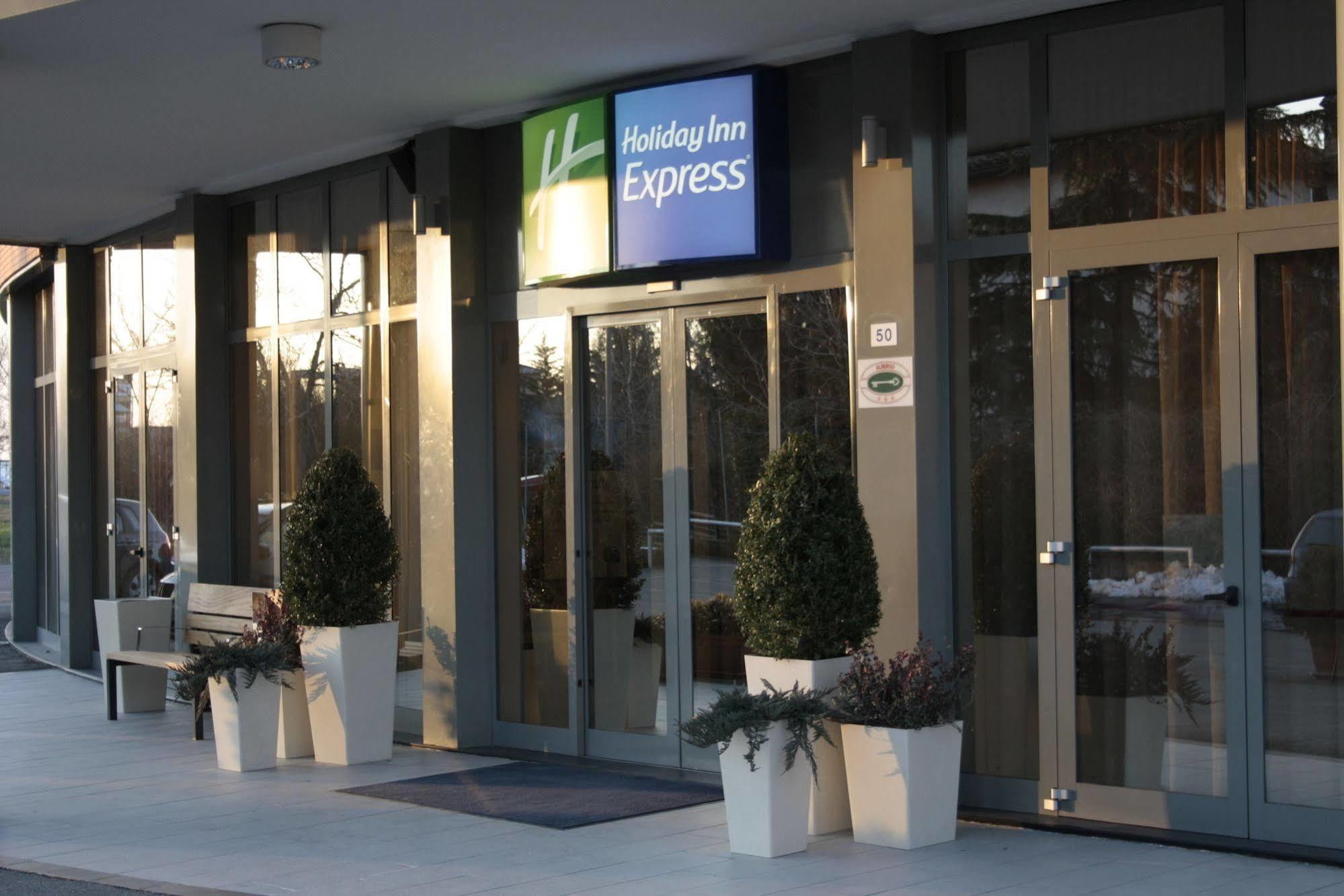 Holiday Inn Express Parma By Ihg Esterno foto
